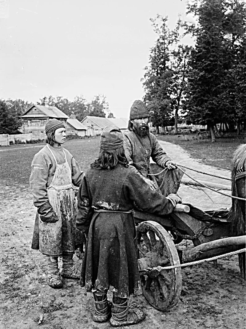 Monastic obedience: Mari brethren at their working tasks. Photo by M. Dmitriev, before 1917