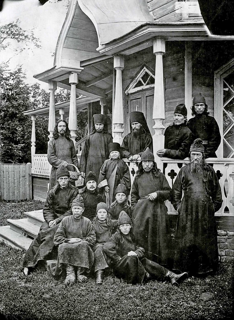 Brethren of the Hill Mari monastery of St Michael: monks in klobuks and novices in skufias. Photo by M. Dmitriev, before 1917