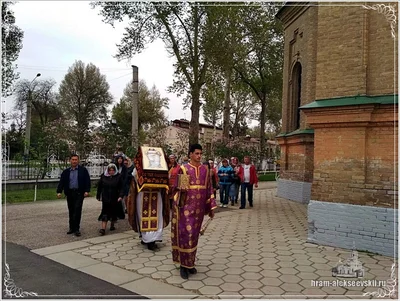Служения в Великую Пятницу Великого поста