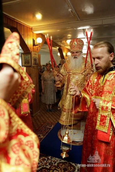Пасхальный визит митрополита Викентия в Карши