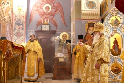 Крепко стоять в вере и благочестии