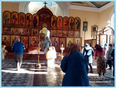 Русская православная церковь отмечает праздник Введения во храм Пресвятой Богородицы