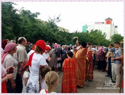 Праздничное Богослужение в день обретения мощей святителя Алексия
