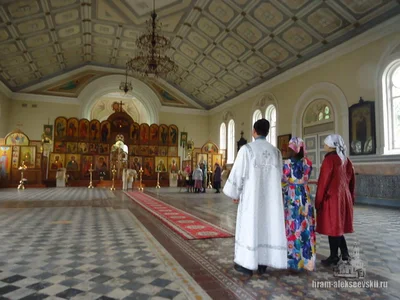 Пономарь храма Максим, вступил на стезю брачной жизни