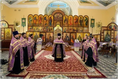 Святейший Патриарх Кирилл совершил вечернее богослужение в соборе святителя Алексия Московского в Самарканде. 30. 09. 2017.