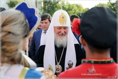 Святейший Патриарх Кирилл совершил вечернее богослужение в соборе святителя Алексия Московского в Самарканде. 30. 09. 2017.