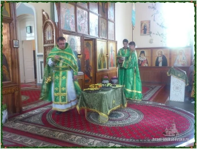 Праздник Святой Троицы в Алексиевском соборе