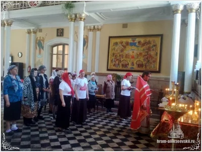 Радоница. Поделиться с нашими усопшими радостью Воскресения Христова.