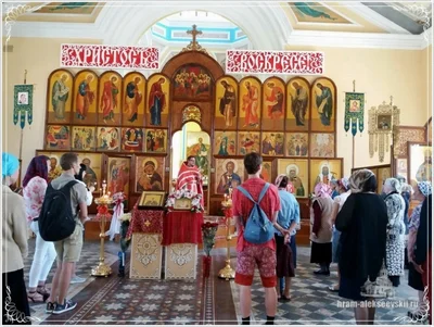 Радоница. Поделиться с нашими усопшими радостью Воскресения Христова.
