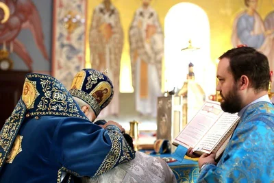 В праздник Казанской иконы Божией Матери в соборе митрополит Викентий совершил дьяконскую хиротонию