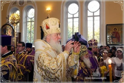Святейший Патриарх Кирилл совершил вечернее богослужение в соборе святителя Алексия Московского в Самарканде. 30. 09. 2017.