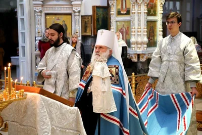 Поминовение усопших совершил митрополит Викентий в соборе