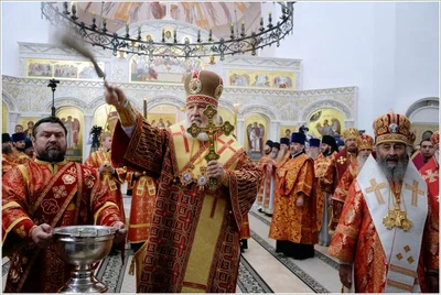Митрополит Викентий сослужил Святейшему Патриарху Кириллу при освящении храма в честь Феодоровской иконы Божией Матери в монастыре Новомучеников и исповедников Церкви Русской в Алапаевске