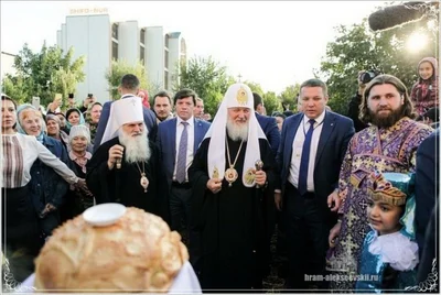 Святейший Патриарх Кирилл совершил вечернее богослужение в соборе святителя Алексия Московского в Самарканде. 30. 09. 2017.