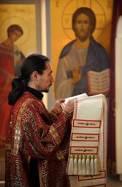 В Ташкент доставлен ковчег с частицей мощей святого великомученика Димитрия Солунского