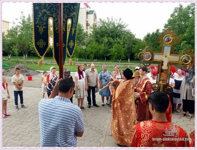 Праздничное Богослужение в день обретения мощей святителя Алексия