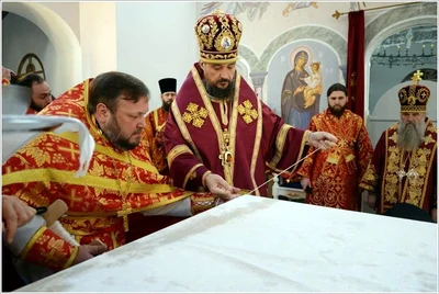 Митрополит Викентий сослужил Святейшему Патриарху Кириллу при освящении храма в честь Феодоровской иконы Божией Матери в монастыре Новомучеников и исповедников Церкви Русской в Алапаевске