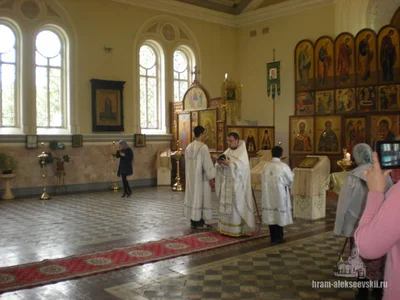 Пономарь храма Максим, вступил на стезю брачной жизни
