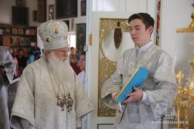 В Самарканде митрополит Викентий совершил Литургию, Таинство Крещения и освятил купол для Свято-Георгиевского храма