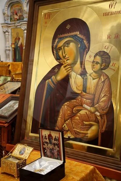 В кафедральный собор Ташкента из Сербии доставлены святые мощи святителя Николая Сербского и преподобного Иустина