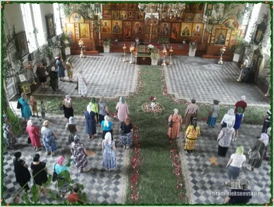 Праздник Святой Троицы в Алексиевском соборе