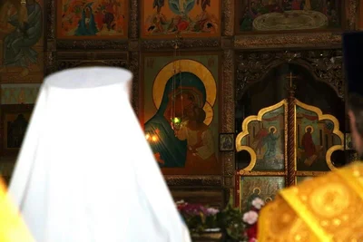 Митрополит Викентий возглавил торжественную службу в честь престольного праздника храма в Свято-Троицком Никольском женском монастыре