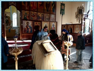 Русская православная церковь отмечает праздник Введения во храм Пресвятой Богородицы