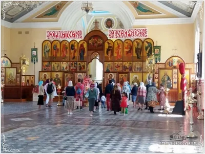 Радоница. Поделиться с нашими усопшими радостью Воскресения Христова.