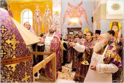 Патриарх Кирилл совершил великий чин освящения главного храма епархии и всего Среднеазиатского митрополичьего округа