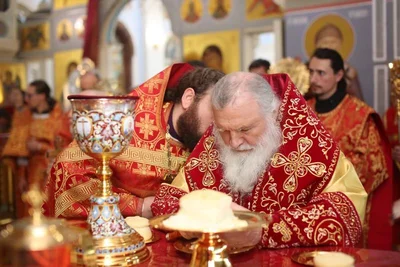 Духовенство епархии поздравило архипастыря с Пасхой Христовой