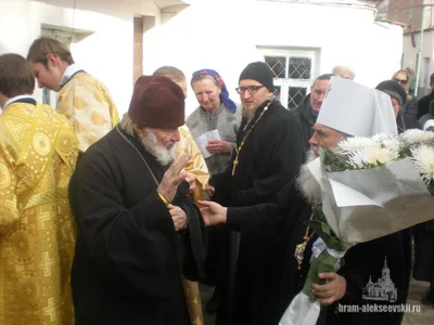 Митрополит Викентий вручил награду старейшему священнику самаркандского благочиния