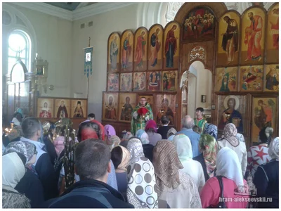 Праздничная литургия Входа Господня в Иерусалим прошла в Свято — Алексиевском соборе