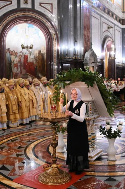 В день рождения Святейшего Патриарха Кирилла митрополит Викентий сослужил Божественную литургию в Храме Христа Спасителя