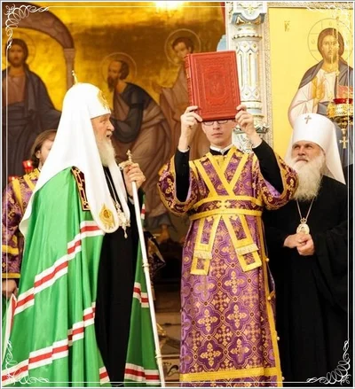 Патриарх Кирилл совершил великий чин освящения главного храма епархии и всего Среднеазиатского митрополичьего округа