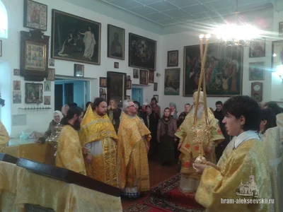 Митрополит Викентий вручил награду старейшему священнику самаркандского благочиния