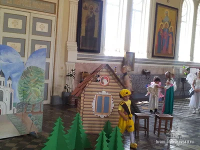 Праздничная литургия в честь святых жён-мироносиц