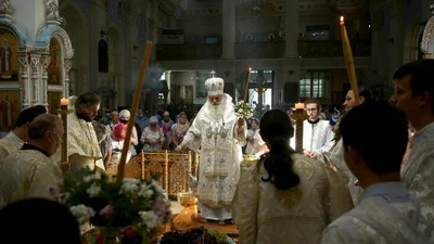 На праздник Преображения Господня митрополит Викентий освятил яблоки и виноград