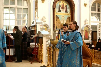 В праздник Казанской иконы Божией Матери в соборе митрополит Викентий совершил дьяконскую хиротонию
