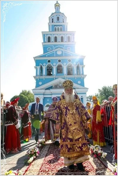 Патриарх Кирилл совершил великий чин освящения главного храма епархии и всего Среднеазиатского митрополичьего округа