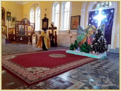 Дорогие братья и сестры, поздравляем Вас с Рождеством Христовым!