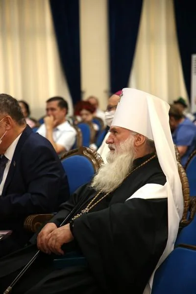 Митрополит Викентий награжден медалью и орденом «Дружбы народов»