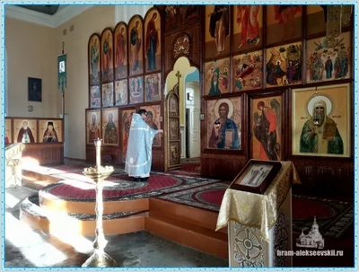 Русская православная церковь отмечает праздник Введения во храм Пресвятой Богородицы