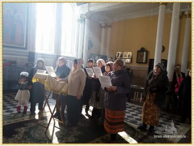 Дорогие братья и сестры, поздравляем Вас с Рождеством Христовым!
