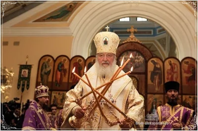 Святейший Патриарх Кирилл совершил вечернее богослужение в соборе святителя Алексия Московского в Самарканде. 30. 09. 2017.