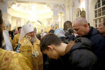 Одиннадцать архиереев молились в кафедральном соборе Ташкента за Божественной литургией