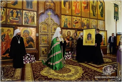 Святейший Патриарх Кирилл совершил вечернее богослужение в соборе святителя Алексия Московского в Самарканде. 30. 09. 2017.