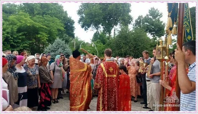 Праздничное Богослужение в день обретения мощей святителя Алексия