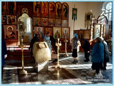 Русская православная церковь отмечает праздник Введения во храм Пресвятой Богородицы