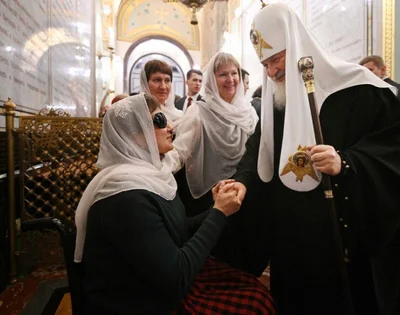 В день рождения Святейшего Патриарха Кирилла митрополит Викентий сослужил Божественную литургию в Храме Христа Спасителя