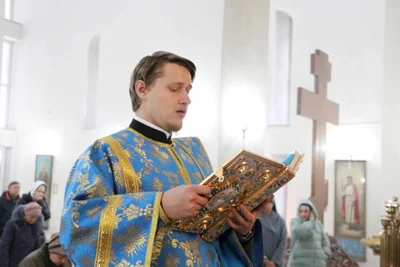 Митрополит Викентий совершил Божественную литургию во Владимирском соборе Бишкека